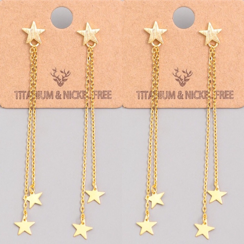 ❗️One Left❗️NWT Dangling Star Earrings - Picture 2 of 2